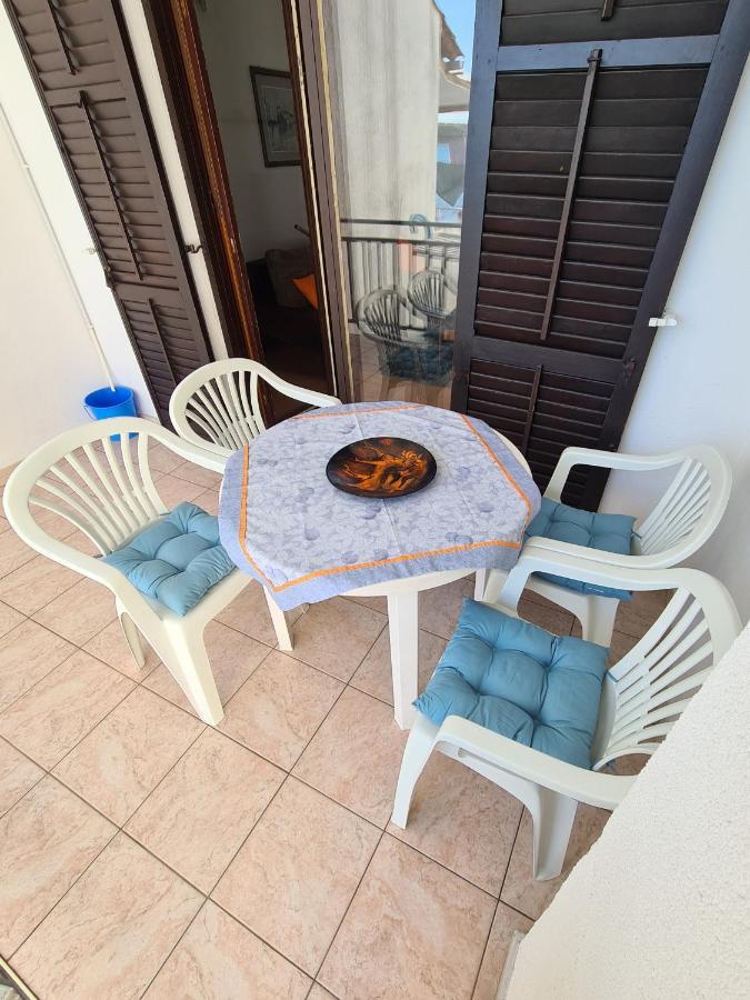 Apartment Danica Ljubač Buitenkant foto